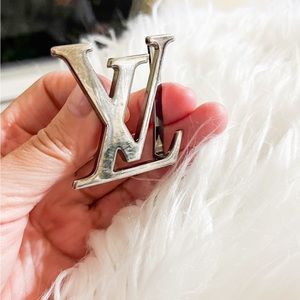 Louis Vuitton Belt buckle silver